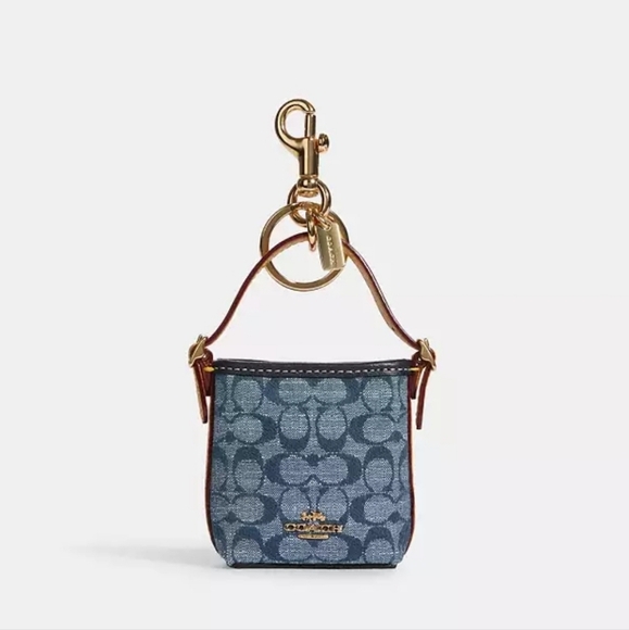 🔹️Coach🔹️ Mini Val Duffle Bag  denim Charm In Signature Chambray Nwt ✨️💎 - Picture 1 of 3